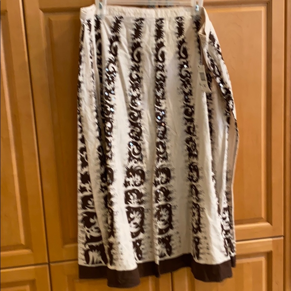 NWT XL Skirt Cream and Brown colors